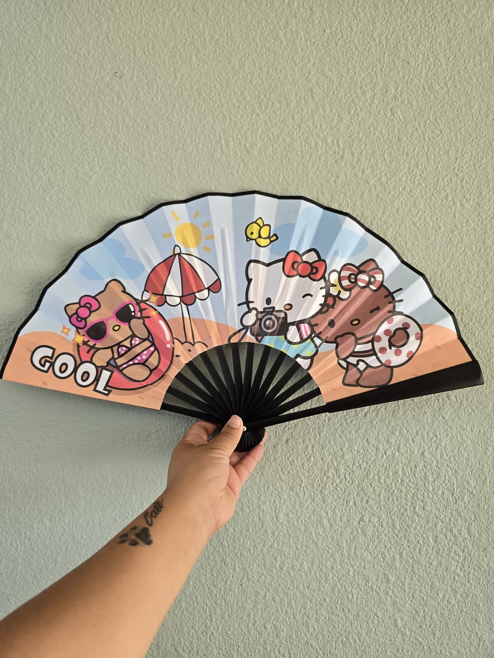 Hello Kitty Beach Fan - Blue, Pink, Peach, Black 😺